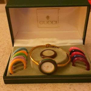 Vintage Authentic Gucci womans watch.